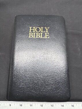 Holy Bible 2001 New International Version By Zondervan With Helps Red Letter Tex